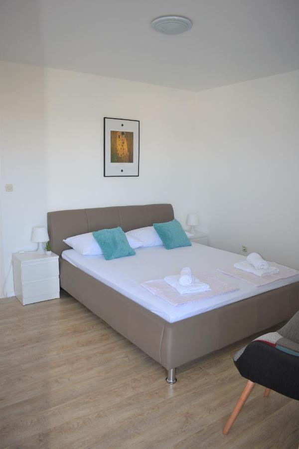 Apartments Janja Murter Exterior foto